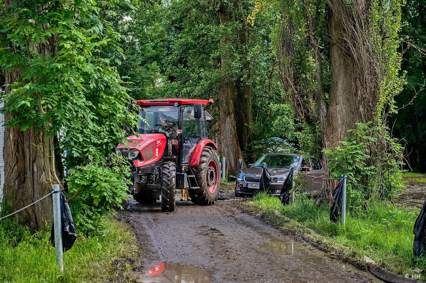 Metalfest zakončili ohňovou show Dimmu Borgir. S deštěm se fanoušci vypořádali po svém