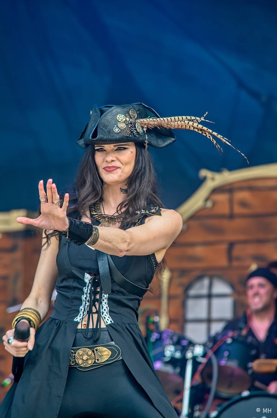 Metalfest zakončili ohňovou show Dimmu Borgir. S deštěm se fanoušci vypořádali po svém