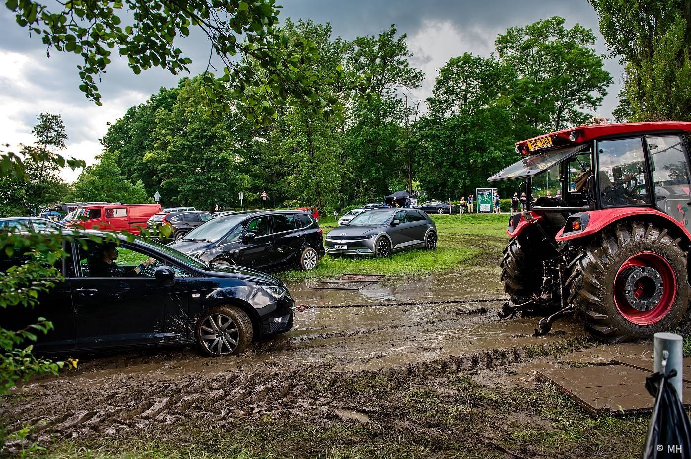 Metalfest zakončili ohňovou show Dimmu Borgir. S deštěm se fanoušci vypořádali po svém