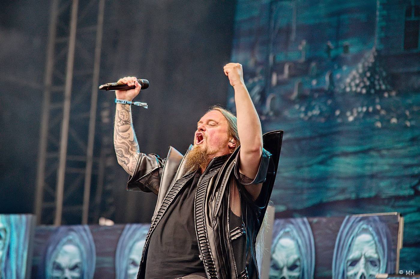 Metalfest zakončili ohňovou show Dimmu Borgir. S deštěm se fanoušci vypořádali po svém