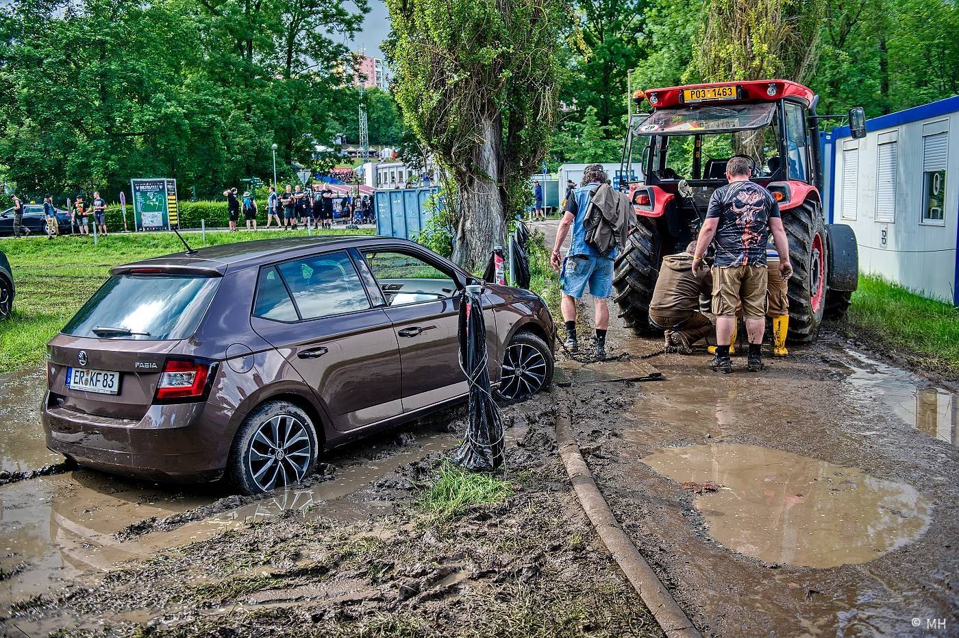 Metalfest zakončili ohňovou show Dimmu Borgir. S deštěm se fanoušci vypořádali po svém