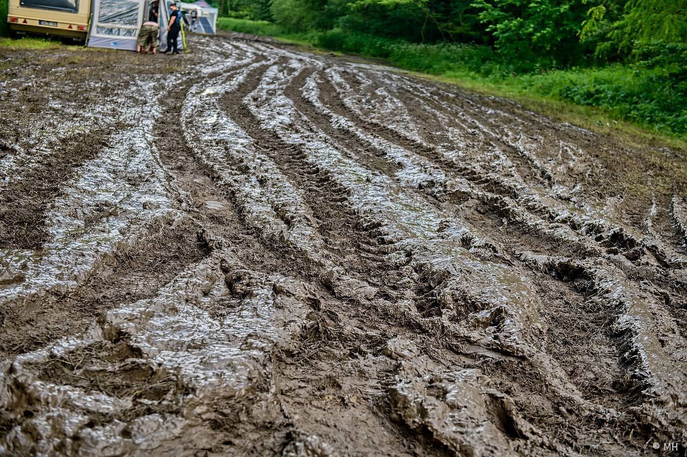 Metalfest zakončili ohňovou show Dimmu Borgir. S deštěm se fanoušci vypořádali po svém