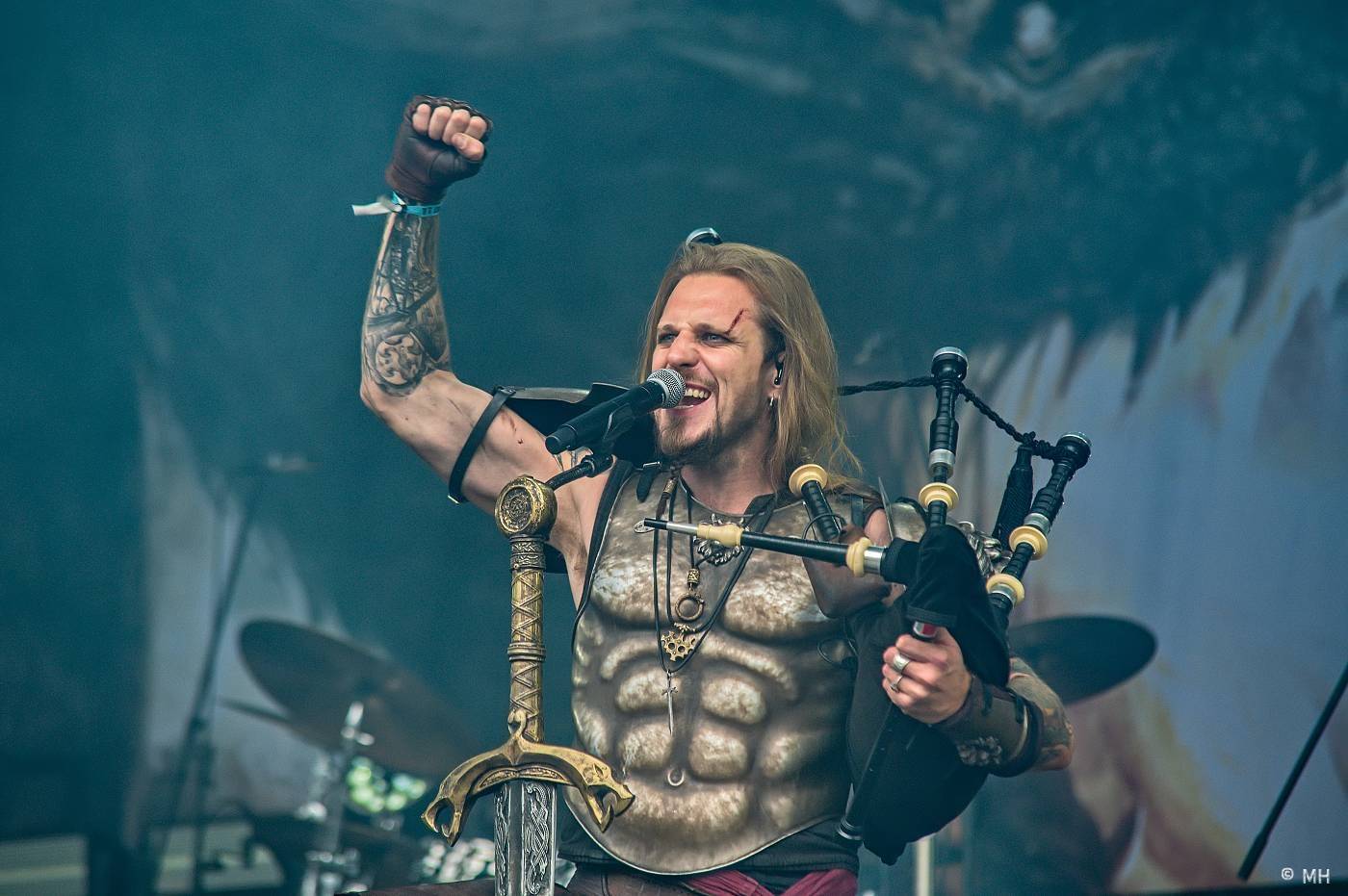 Metalfest zakončili ohňovou show Dimmu Borgir. S deštěm se fanoušci vypořádali po svém