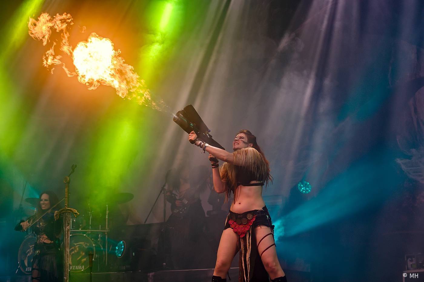 Metalfest zakončili ohňovou show Dimmu Borgir. S deštěm se fanoušci vypořádali po svém