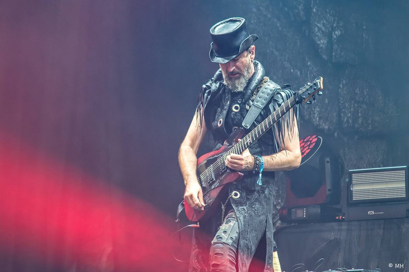 Metalfest zakončili ohňovou show Dimmu Borgir. S deštěm se fanoušci vypořádali po svém