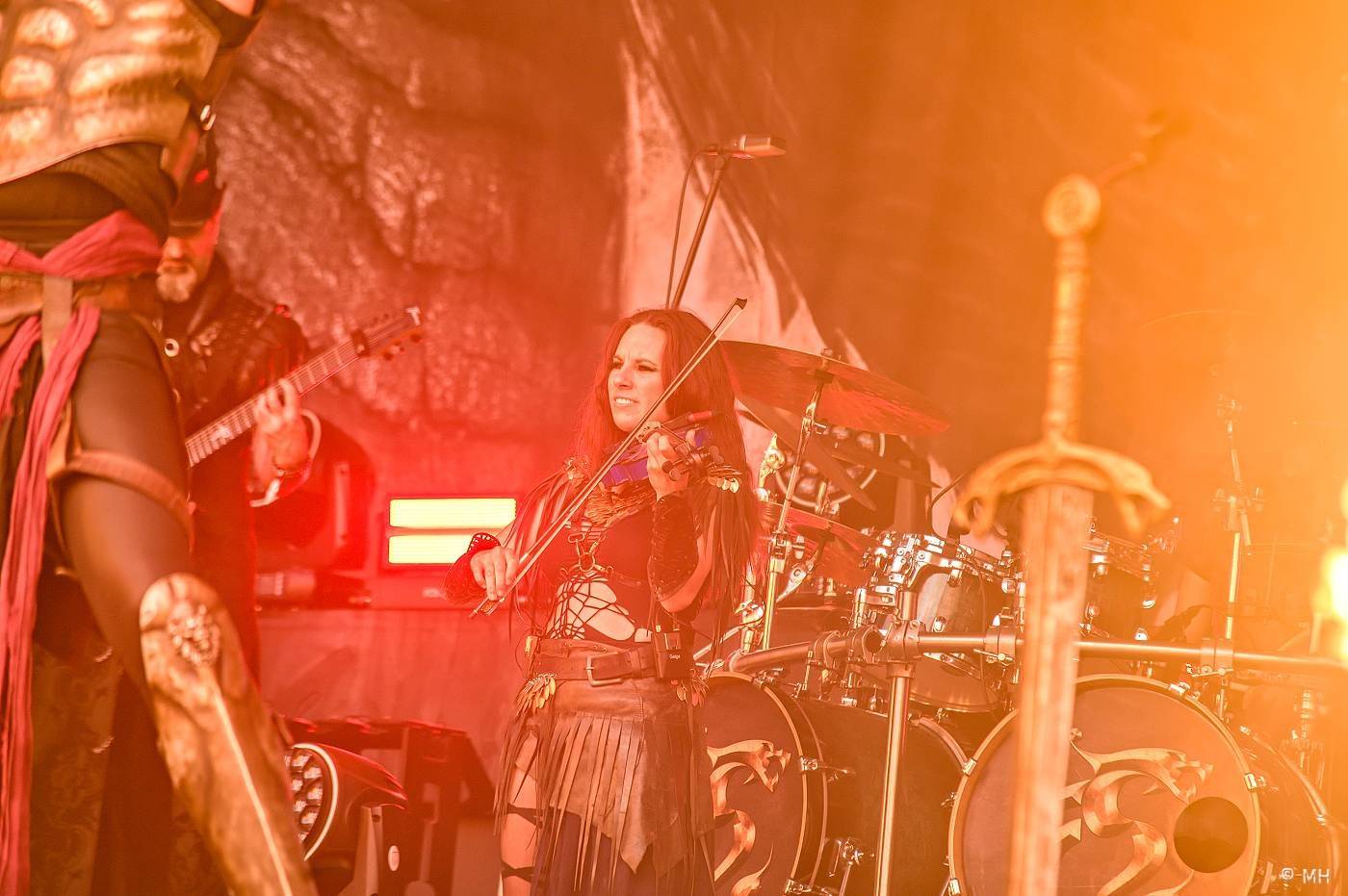 Metalfest zakončili ohňovou show Dimmu Borgir. S deštěm se fanoušci vypořádali po svém