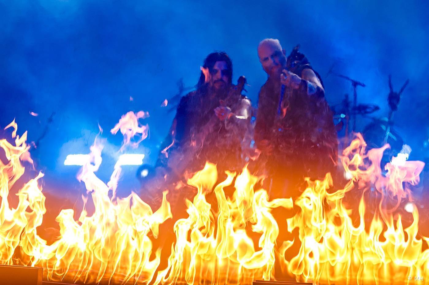 Metalfest zakončili ohňovou show Dimmu Borgir. S deštěm se fanoušci vypořádali po svém