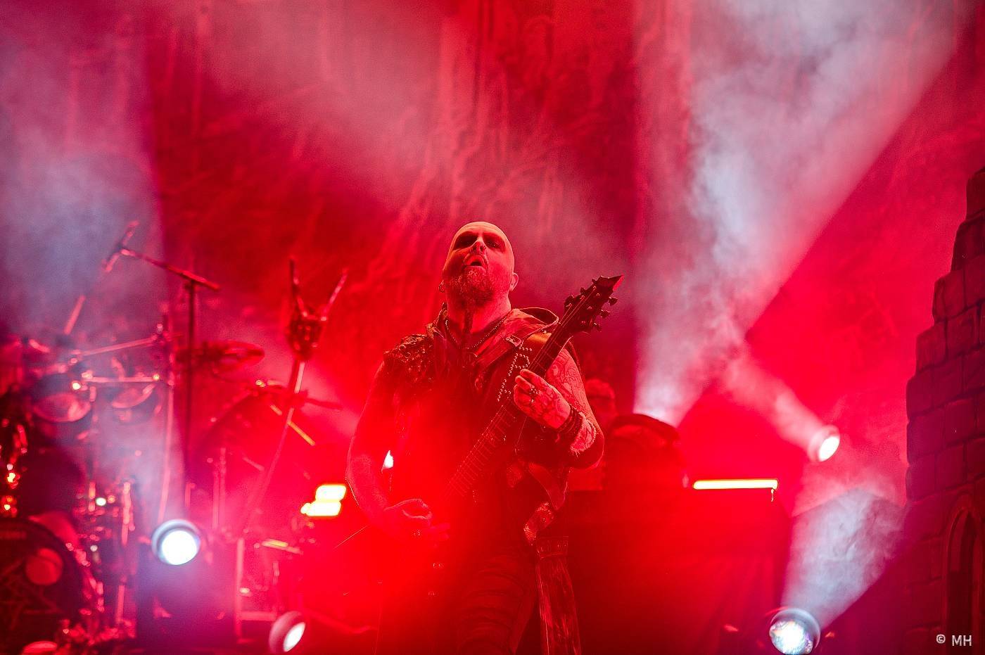 Metalfest zakončili ohňovou show Dimmu Borgir. S deštěm se fanoušci vypořádali po svém