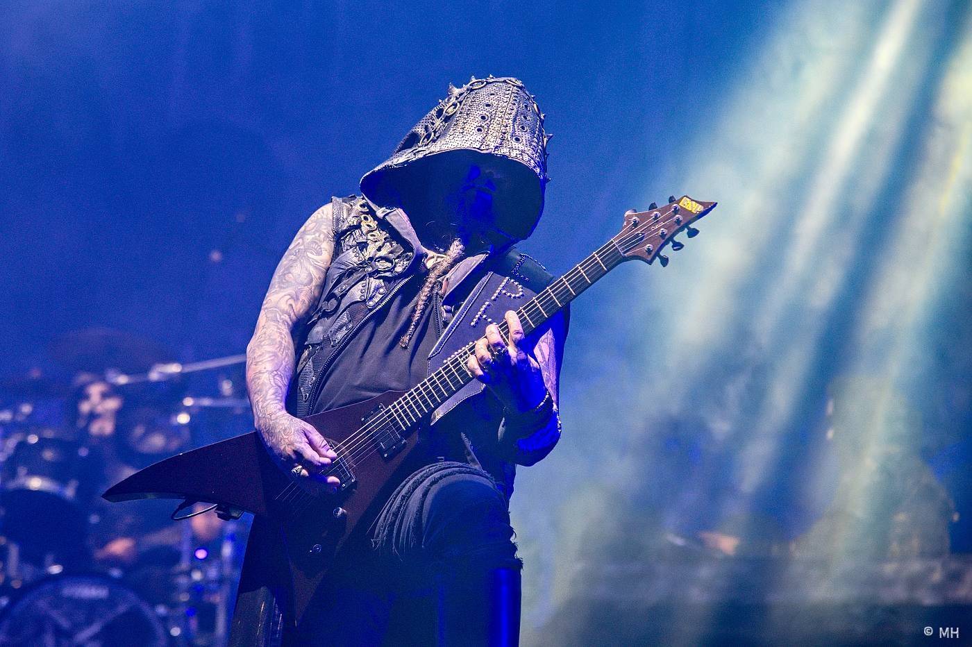 Metalfest zakončili ohňovou show Dimmu Borgir. S deštěm se fanoušci vypořádali po svém