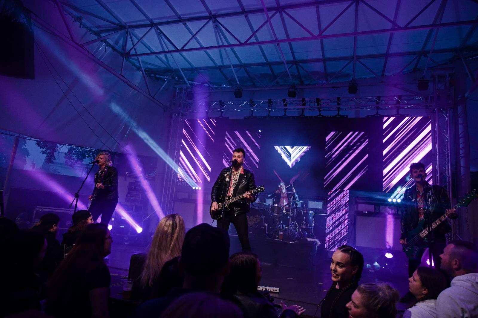 Civilní obrana v Praze znovu oslavila plnoletost, předskakovali jí Reeko a Maniac 