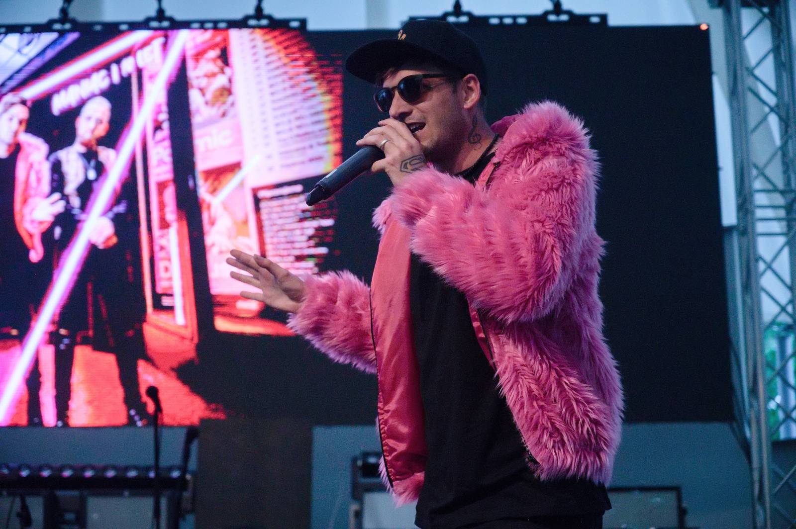 Civilní obrana v Praze znovu oslavila plnoletost, předskakovali jí Reeko a Maniac 