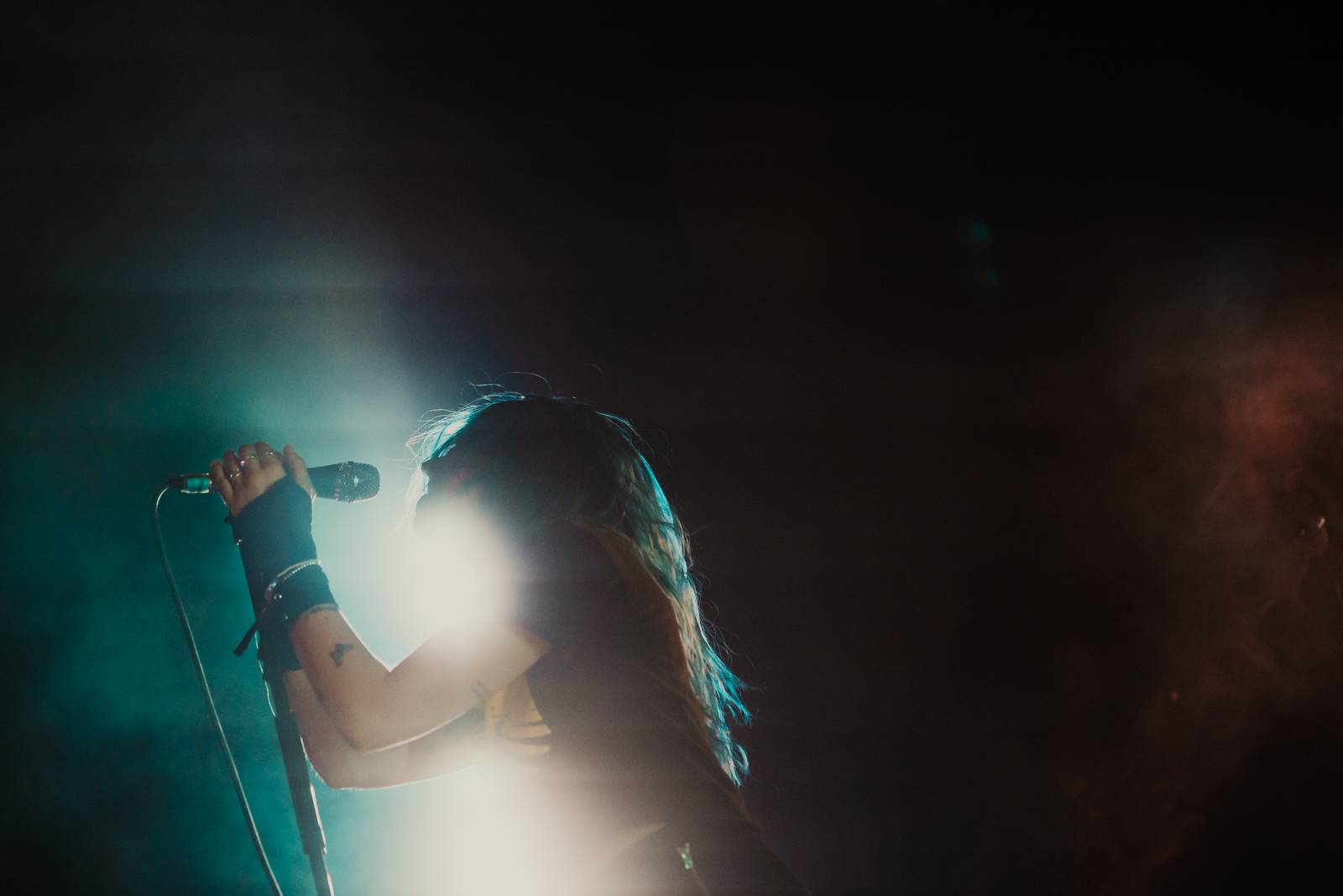 Charlotte Sands se vrátila do Prahy v roli headlinerky, fanouškům představila debutové album