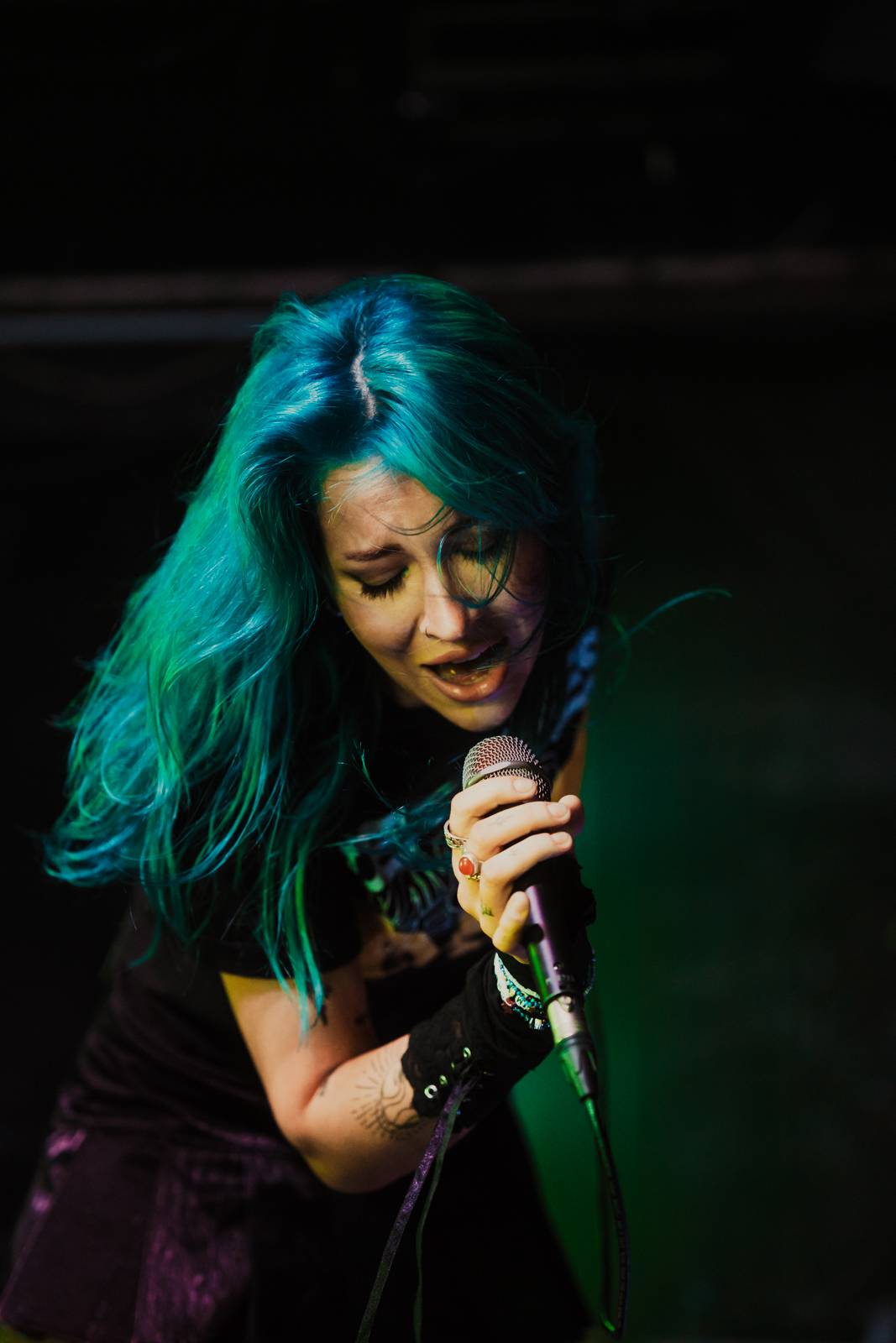 Charlotte Sands se vrátila do Prahy v roli headlinerky, fanouškům představila debutové album