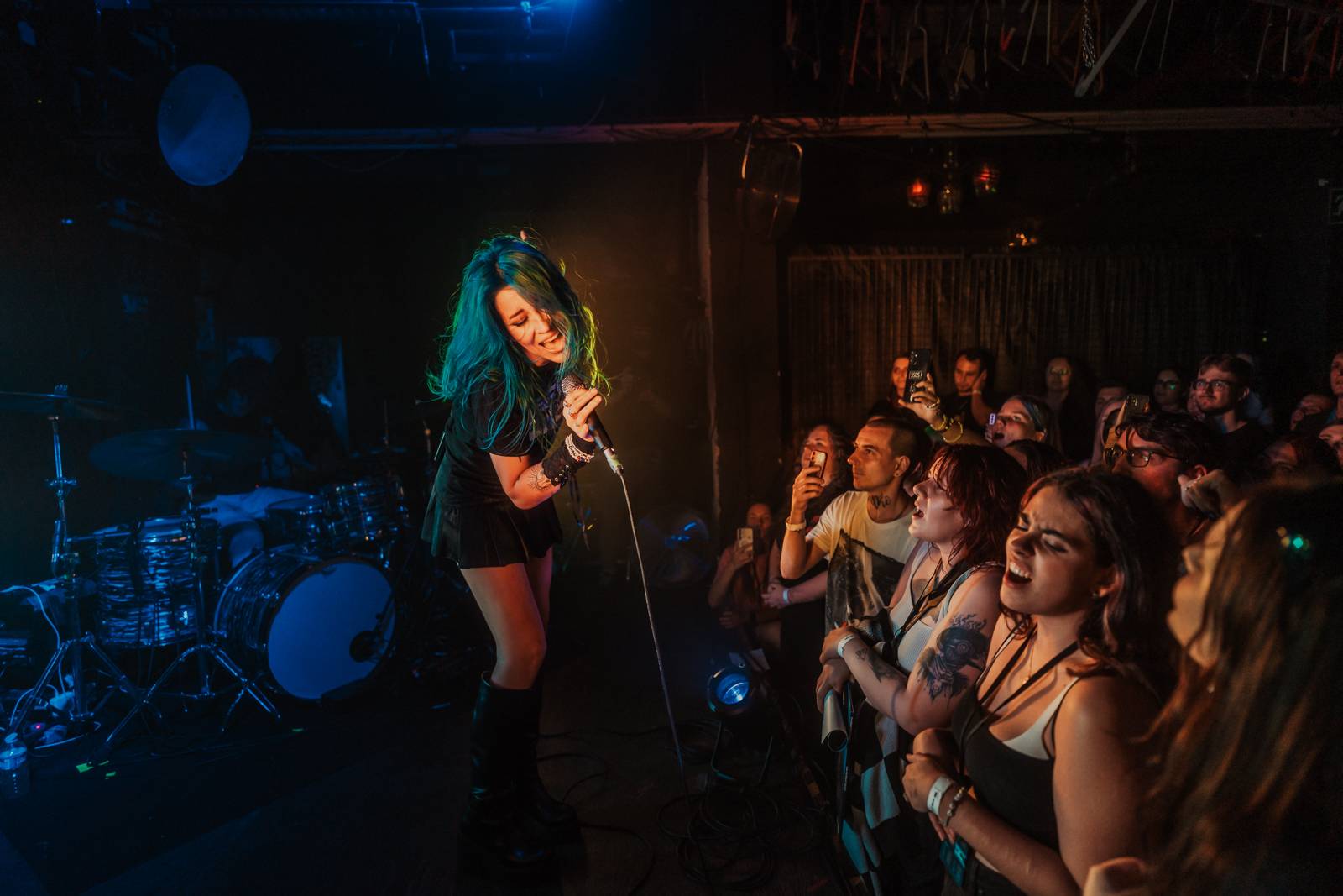 Charlotte Sands se vrátila do Prahy v roli headlinerky, fanouškům představila debutové album