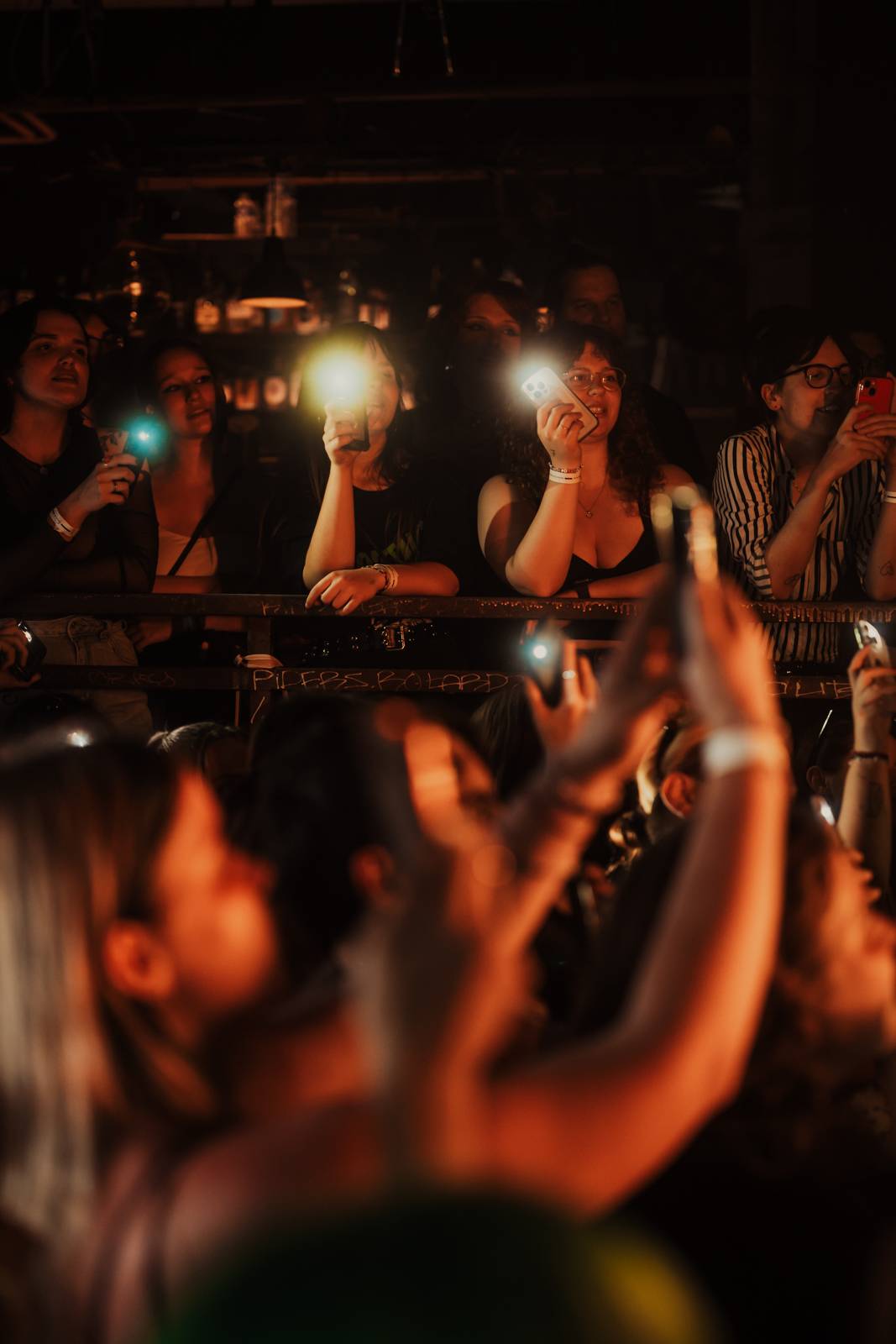 Charlotte Sands se vrátila do Prahy v roli headlinerky, fanouškům představila debutové album