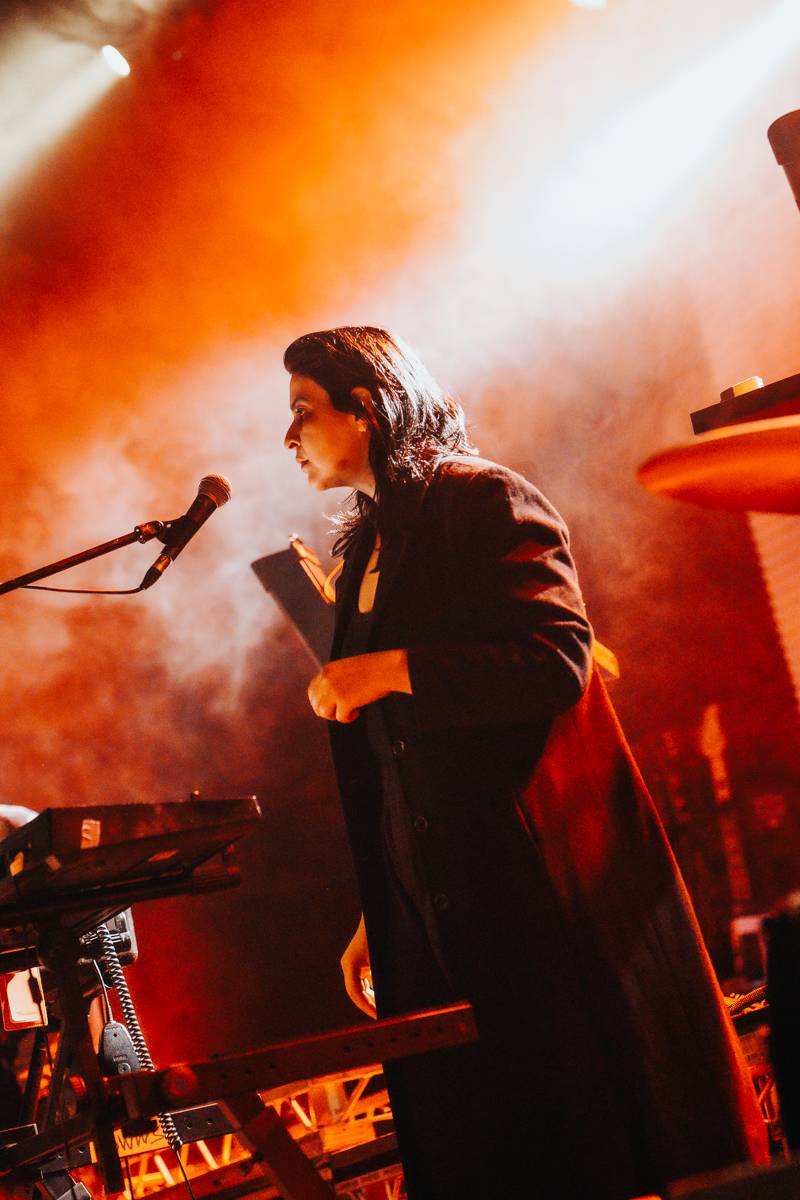 Kus Deftones opět v Praze. Chino Moreno představil v Roxy projekt Crosses