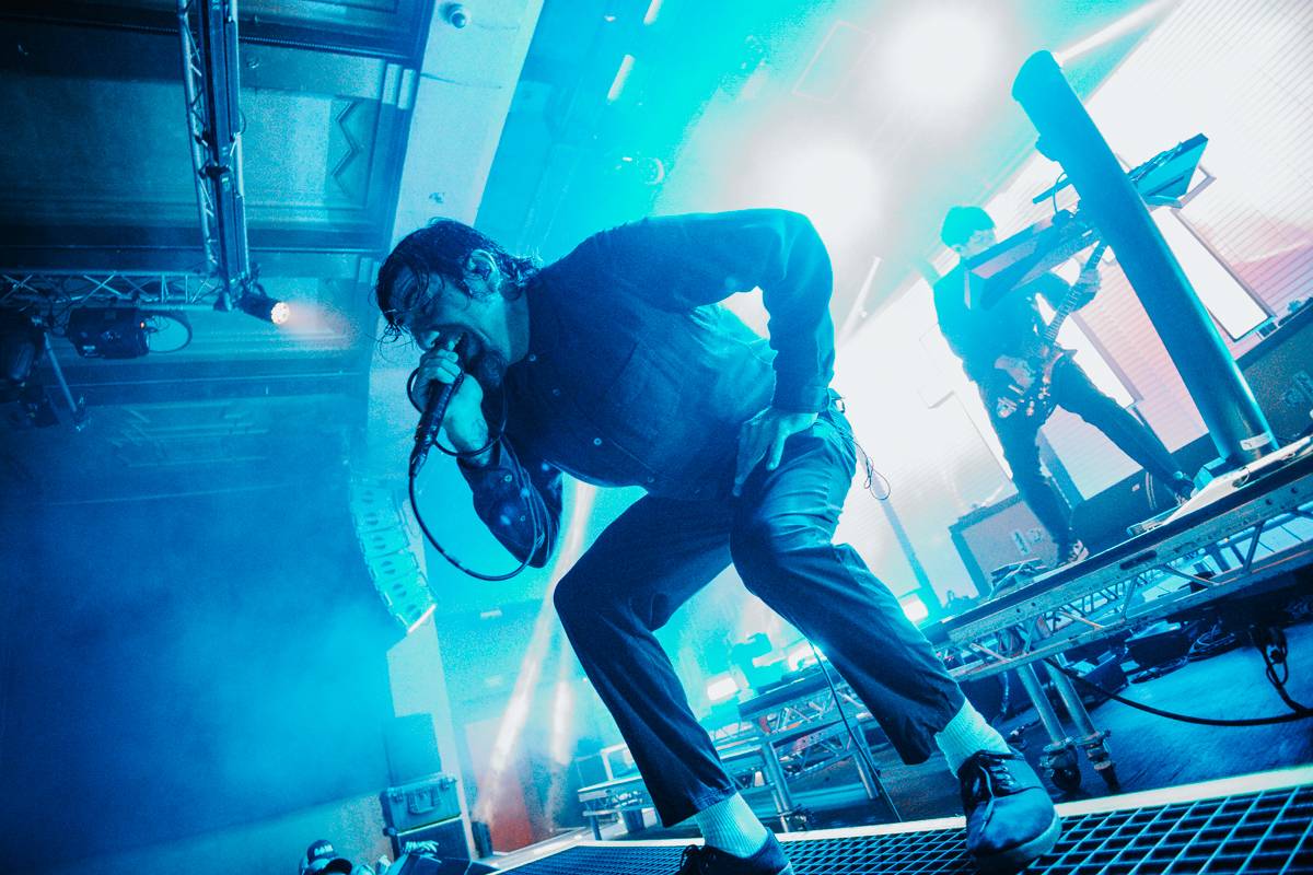 Kus Deftones opět v Praze. Chino Moreno představil v Roxy projekt Crosses