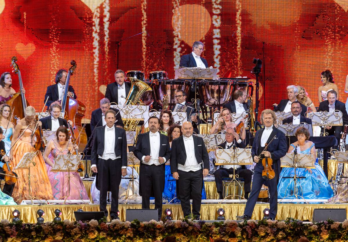 Houslový mág a král valčíků André Rieu přivezl do Prahy pohádkové představení 