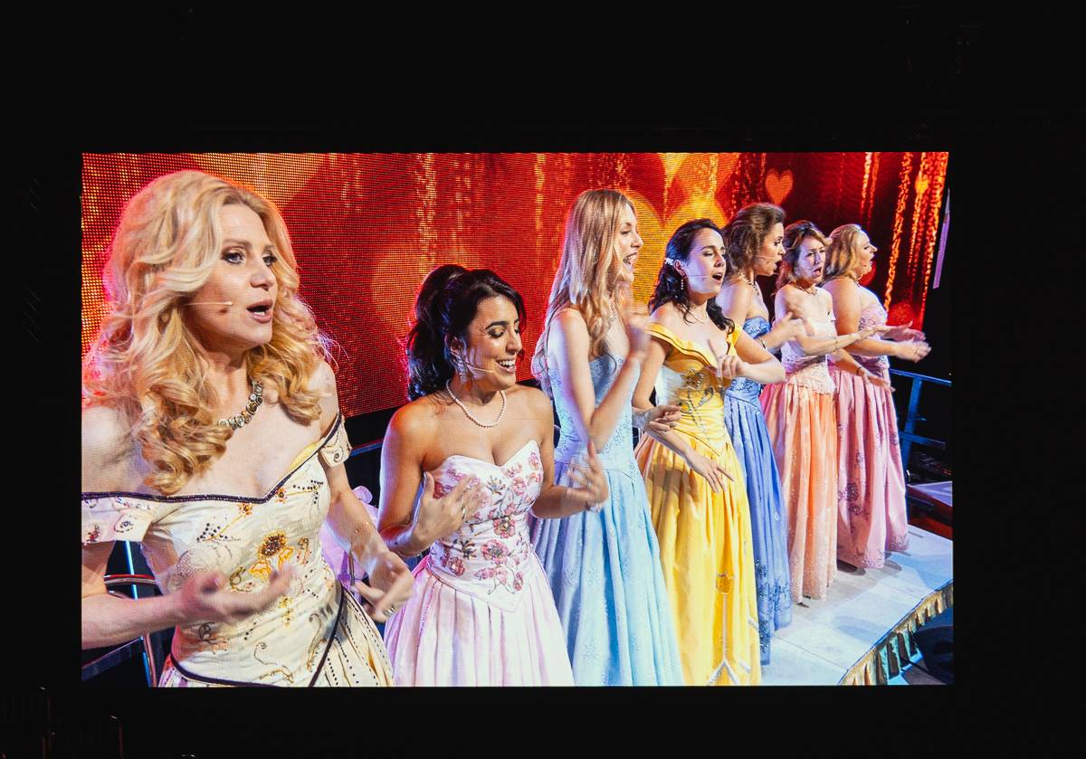 Houslový mág a král valčíků André Rieu přivezl do Prahy pohádkové představení 