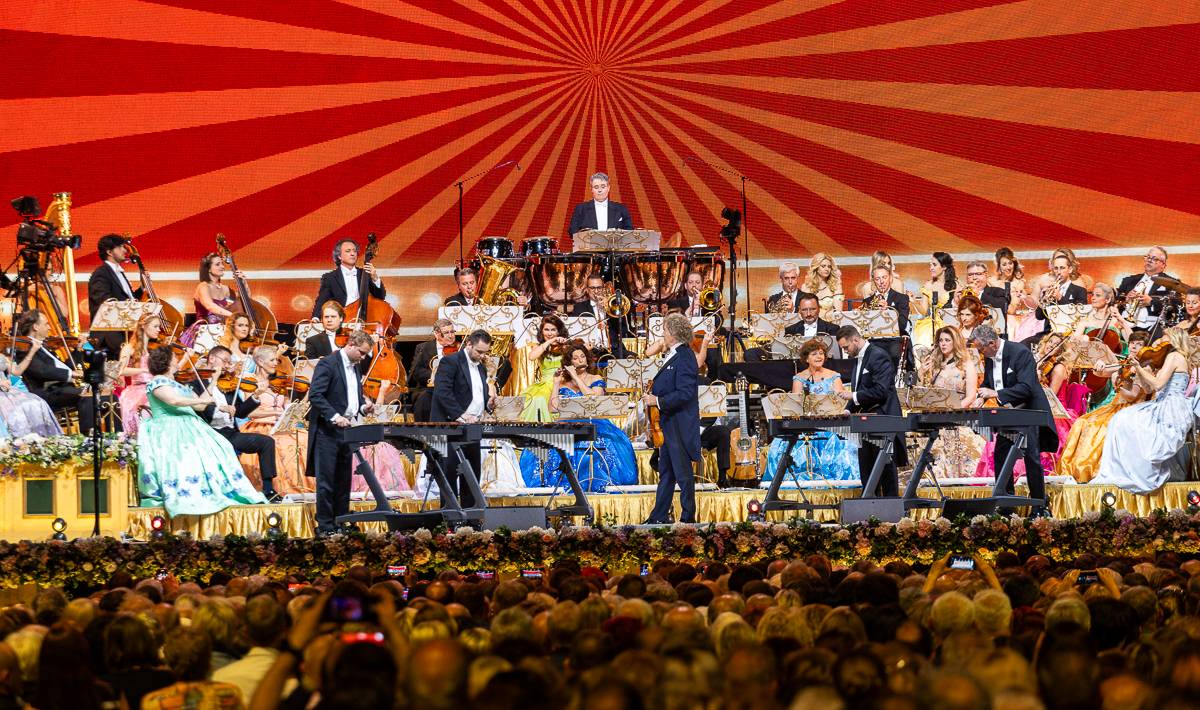 Houslový mág a král valčíků André Rieu přivezl do Prahy pohádkové představení 