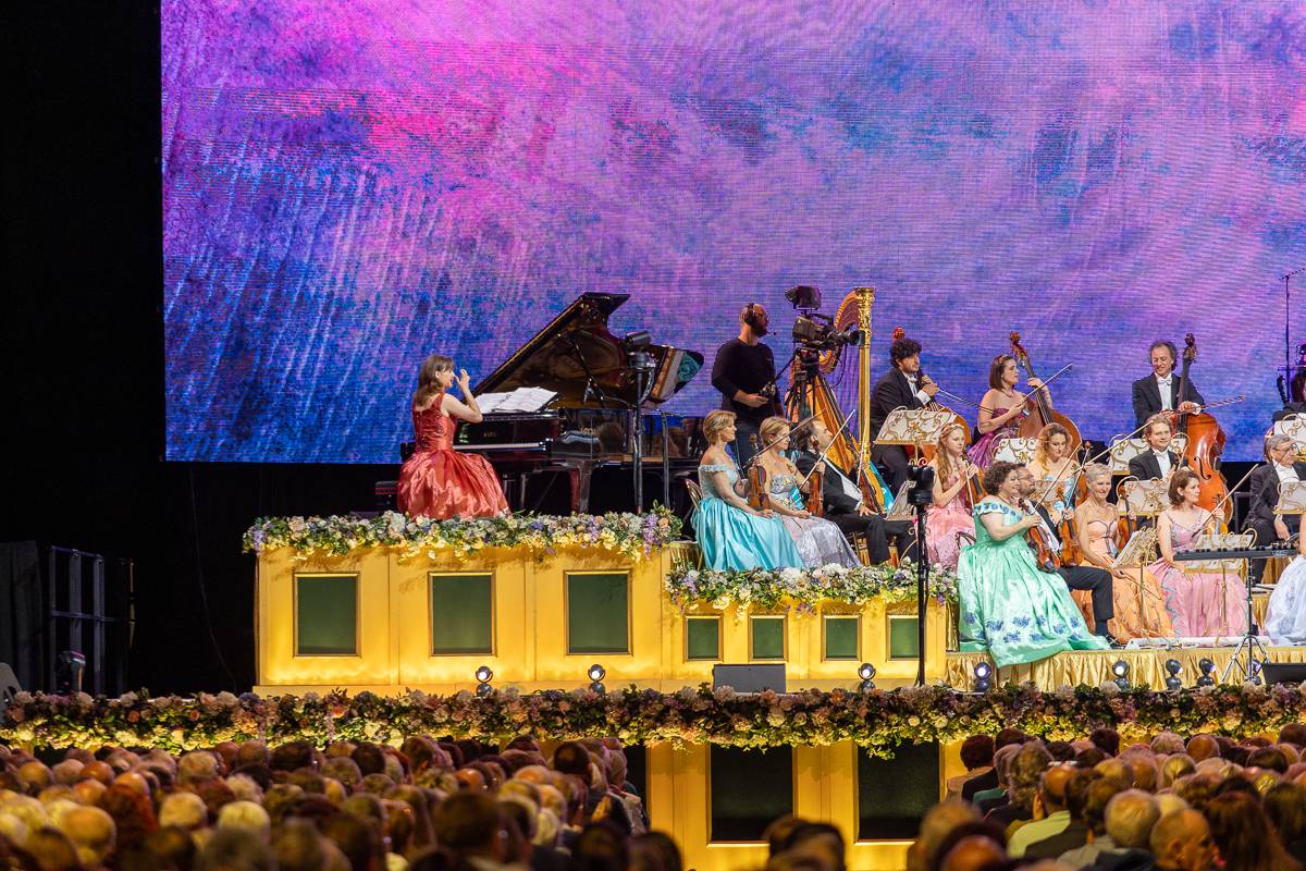 Houslový mág a král valčíků André Rieu přivezl do Prahy pohádkové představení 