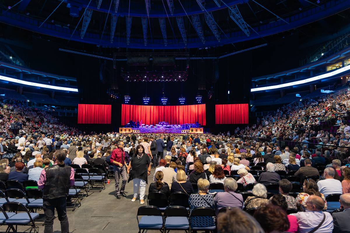 Houslový mág a král valčíků André Rieu přivezl do Prahy pohádkové představení 