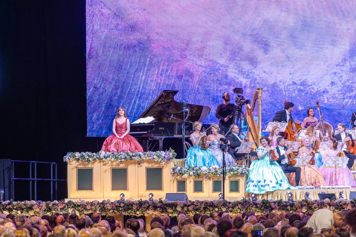 Houslový mág a král valčíků André Rieu přivezl do Prahy pohádkové představení 