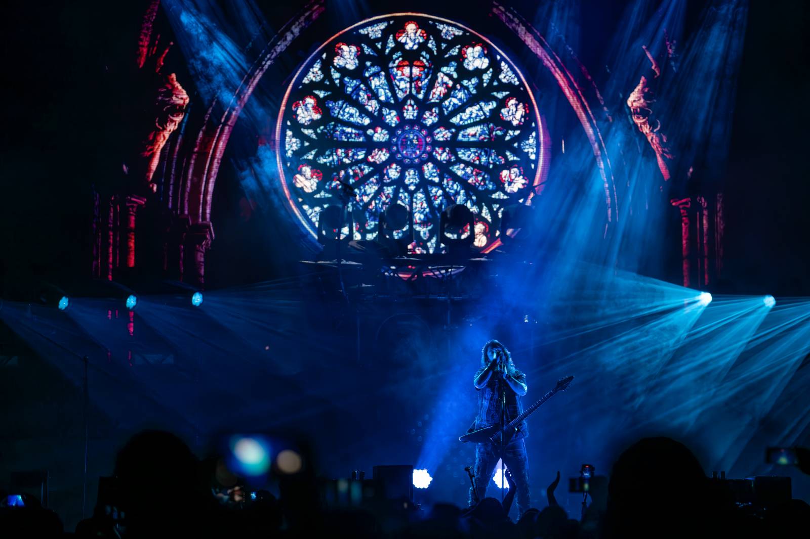 Machine Head splatili českým fanouškům dluh, strhnout dav ale nedokázali