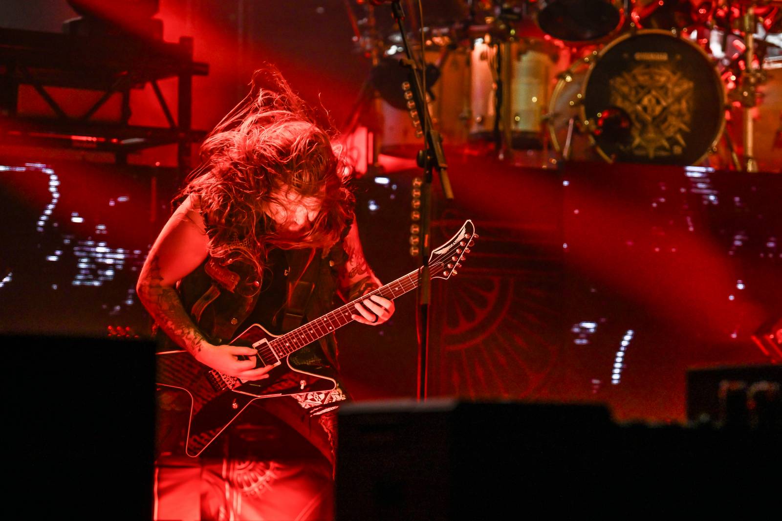 Machine Head splatili českým fanouškům dluh, strhnout dav ale nedokázali