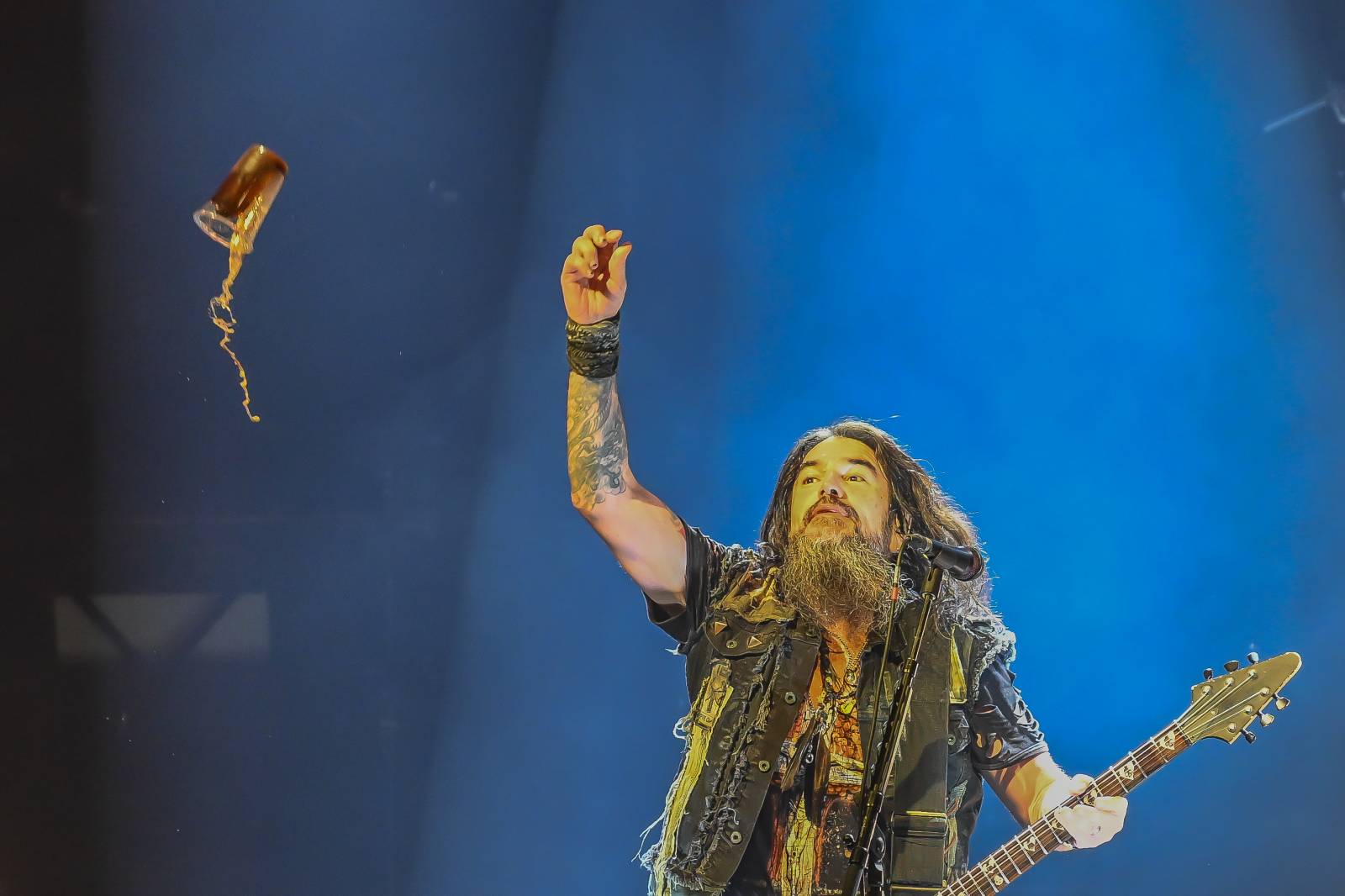 Machine Head splatili českým fanouškům dluh, strhnout dav ale nedokázali