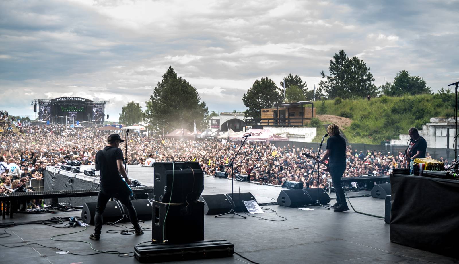 ONLINE: Druhý den Rock for People. Do Hradce dorazí The Offspring, Parkway Drive i Vypsaná fiXa