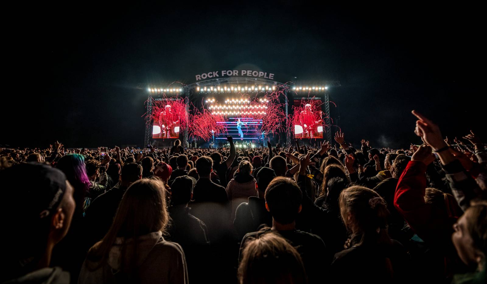ONLINE: Druhý den Rock for People. Do Hradce dorazí The Offspring, Parkway Drive i Vypsaná fiXa