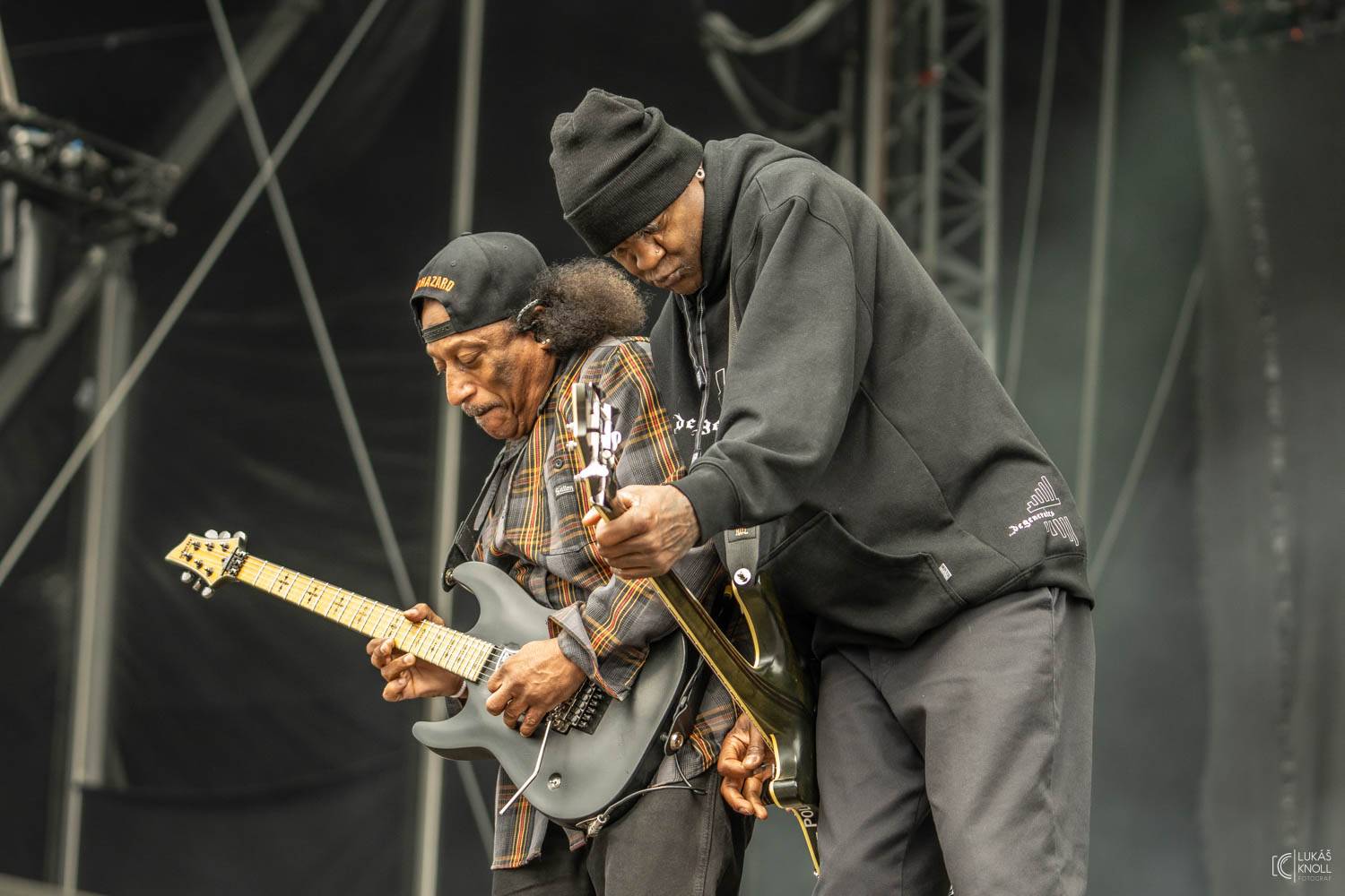 The Offspring a Vypsaná fiXa bavili na Rock for People svými hity, Parkway Drive ohňovou show a překvapili The Amazons