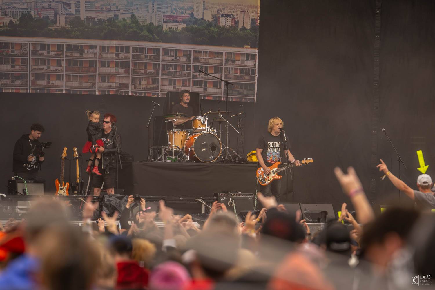 The Offspring a Vypsaná fiXa bavili na Rock for People svými hity, Parkway Drive ohňovou show a překvapili The Amazons