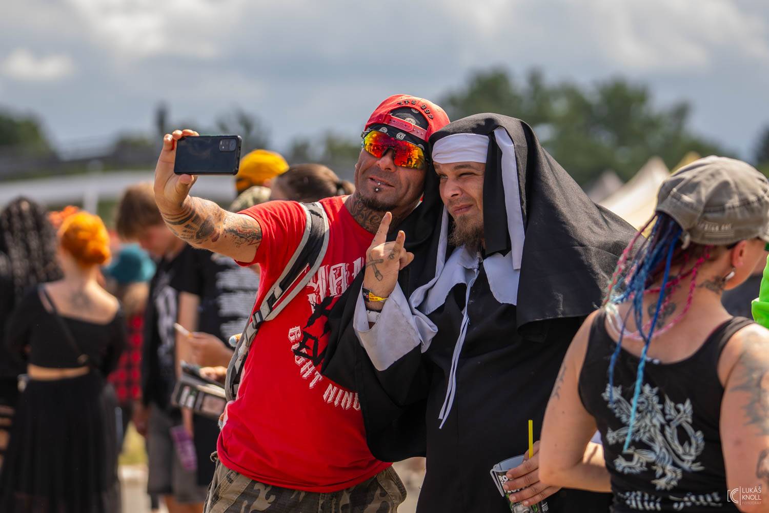 The Offspring a Vypsaná fiXa bavili na Rock for People svými hity, Parkway Drive ohňovou show a překvapili The Amazons