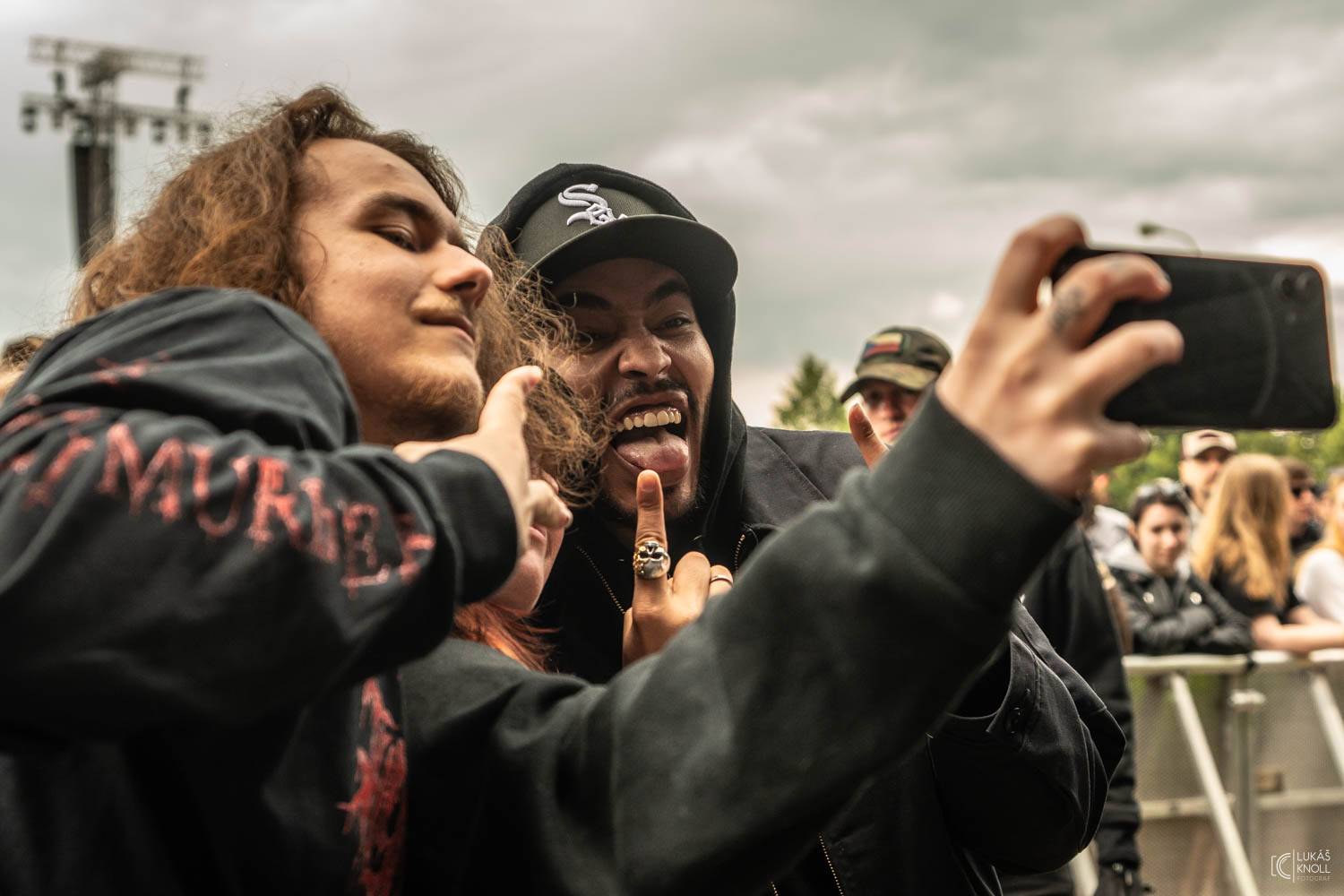 The Offspring a Vypsaná fiXa bavili na Rock for People svými hity, Parkway Drive ohňovou show a překvapili The Amazons