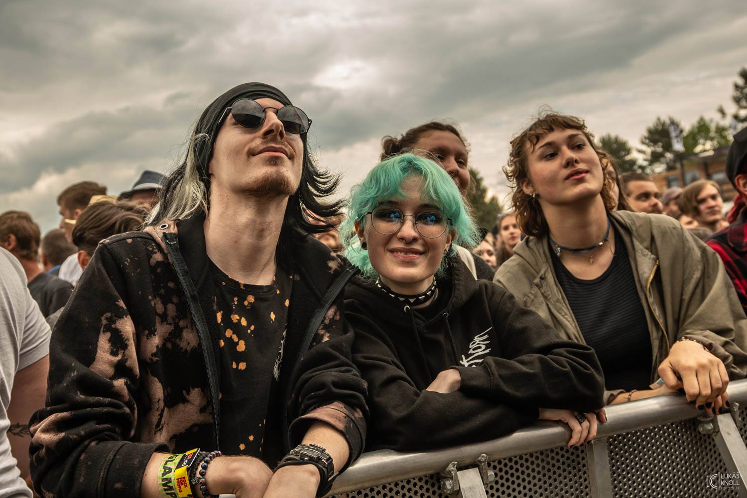 The Offspring a Vypsaná fiXa bavili na Rock for People svými hity, Parkway Drive ohňovou show a překvapili The Amazons