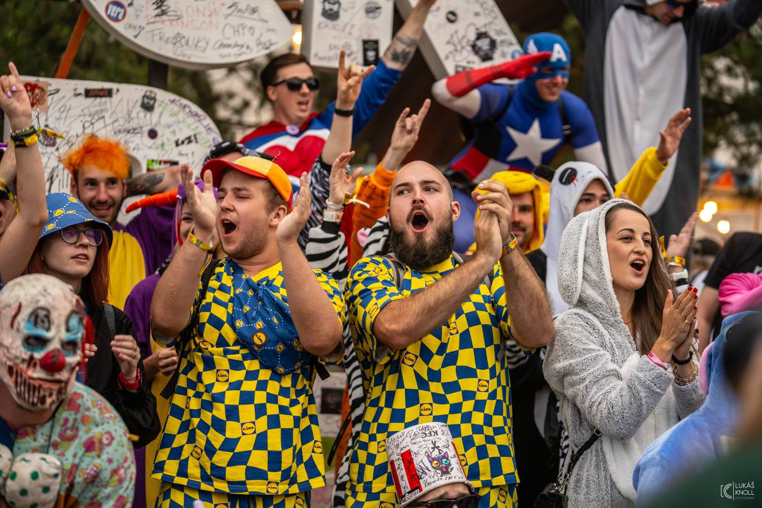 Sum 41, Mňága a Žďorp, J.A.R. i Keanu Reeves s Dogstar. To byl třetí den na Rock for People