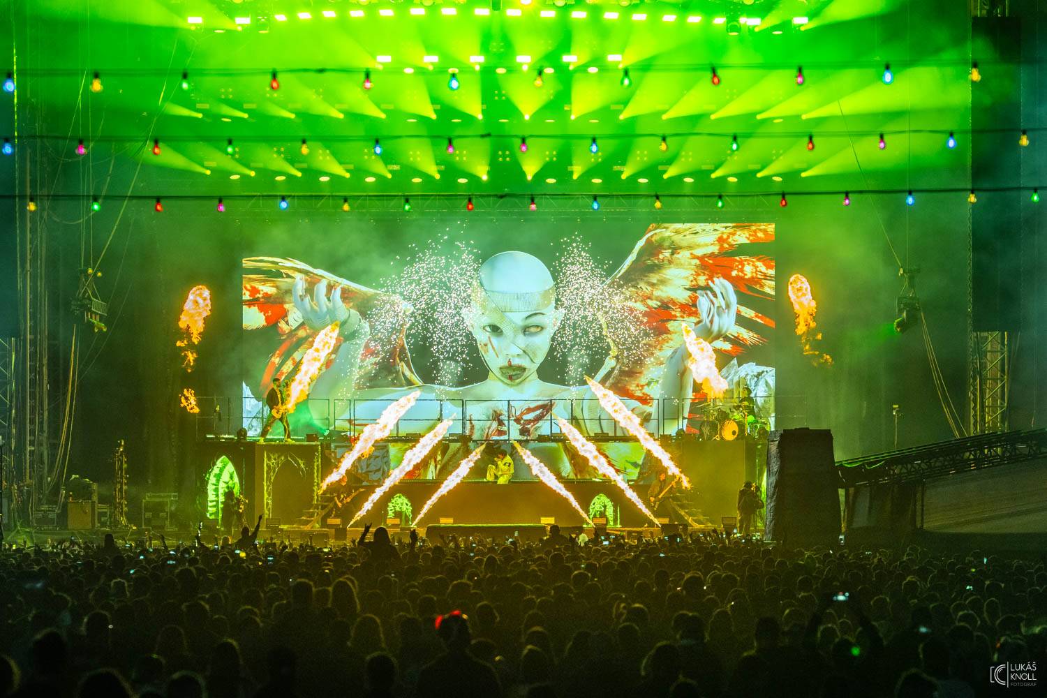 Sum 41, Mňága a Žďorp, J.A.R. i Keanu Reeves s Dogstar. To byl třetí den na Rock for People