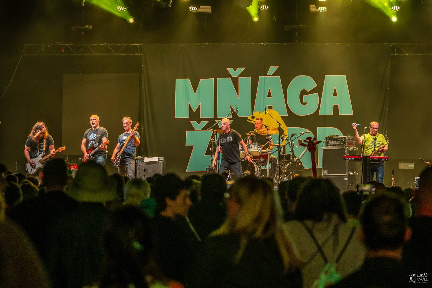 Sum 41, Mňága a Žďorp, J.A.R. i Keanu Reeves s Dogstar. To byl třetí den na Rock for People