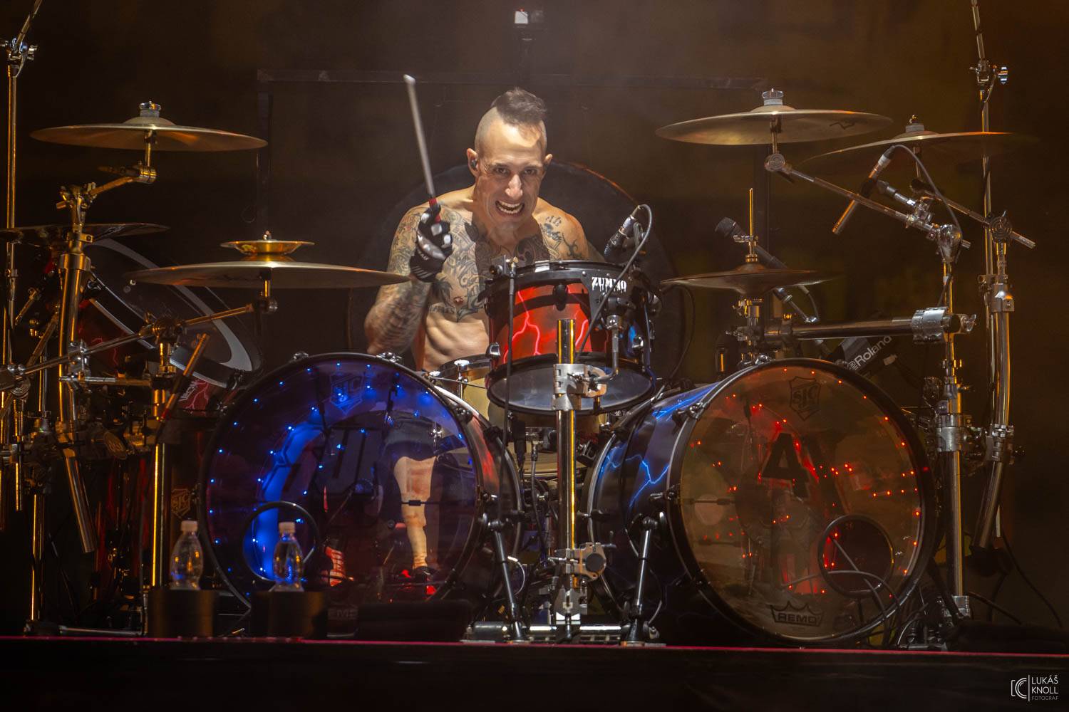 Sum 41, Mňága a Žďorp, J.A.R. i Keanu Reeves s Dogstar. To byl třetí den na Rock for People