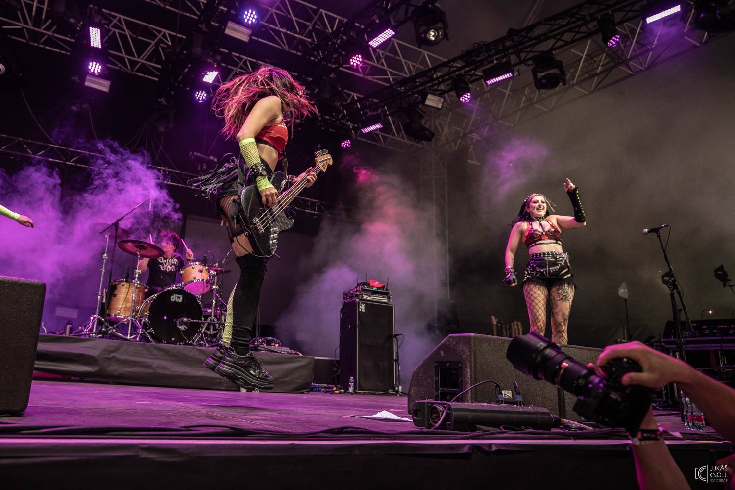 Sum 41, Mňága a Žďorp, J.A.R. i Keanu Reeves s Dogstar. To byl třetí den na Rock for People