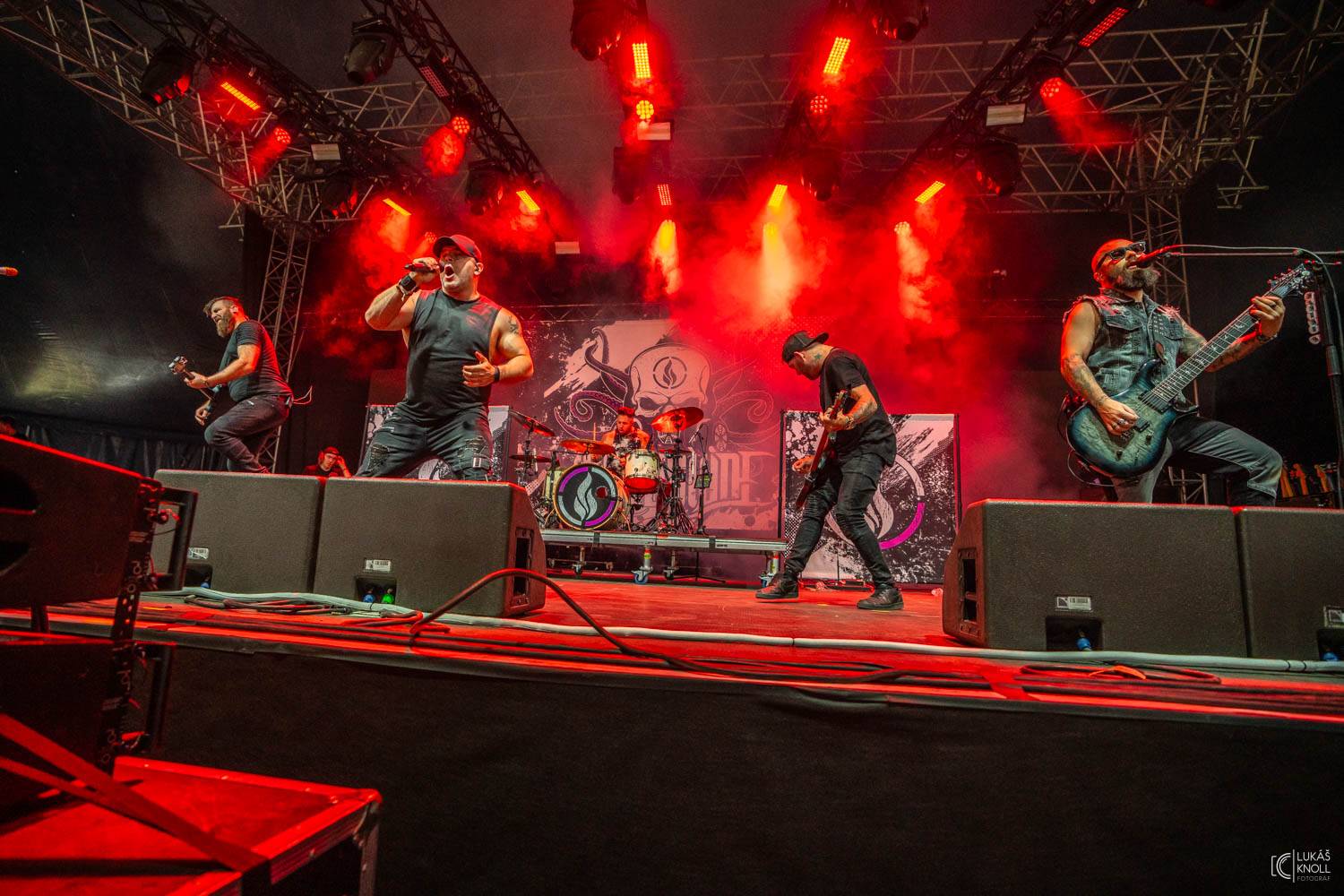 Sum 41, Mňága a Žďorp, J.A.R. i Keanu Reeves s Dogstar. To byl třetí den na Rock for People