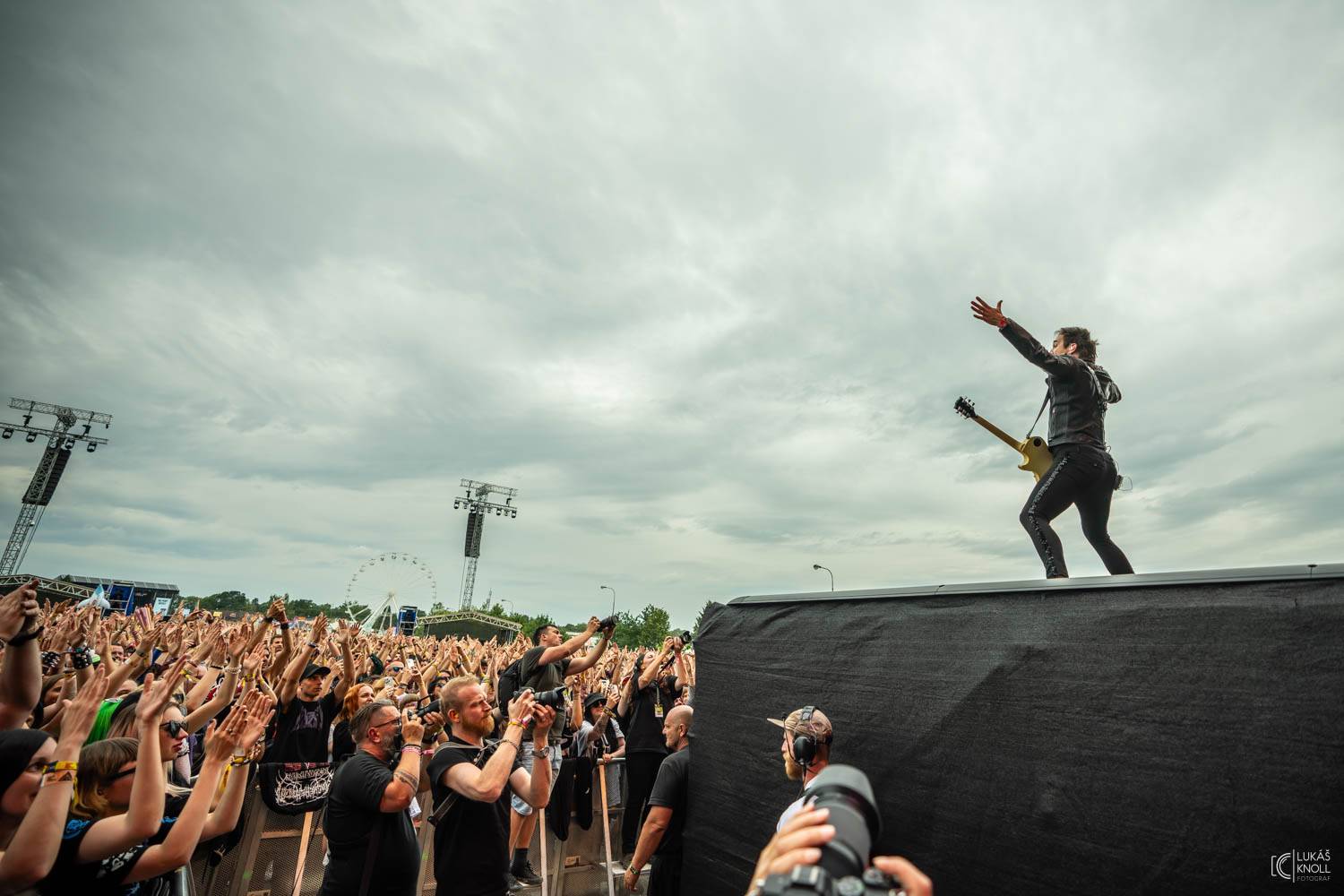 Sum 41, Mňága a Žďorp, J.A.R. i Keanu Reeves s Dogstar. To byl třetí den na Rock for People