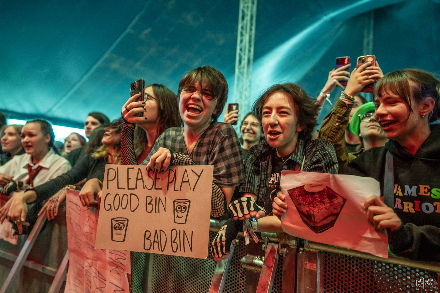 Sum 41, Mňága a Žďorp, J.A.R. i Keanu Reeves s Dogstar. To byl třetí den na Rock for People