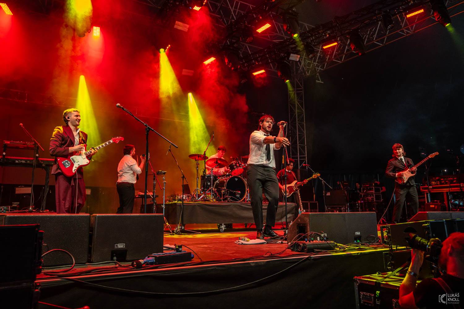 Sum 41, Mňága a Žďorp, J.A.R. i Keanu Reeves s Dogstar. To byl třetí den na Rock for People