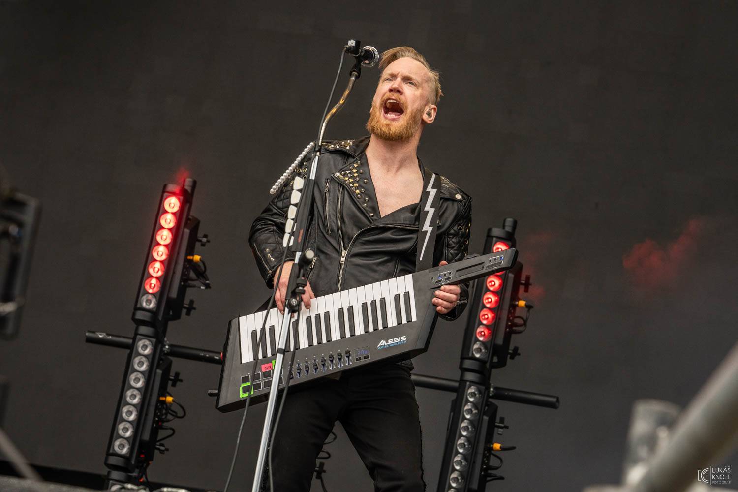 Sum 41, Mňága a Žďorp, J.A.R. i Keanu Reeves s Dogstar. To byl třetí den na Rock for People