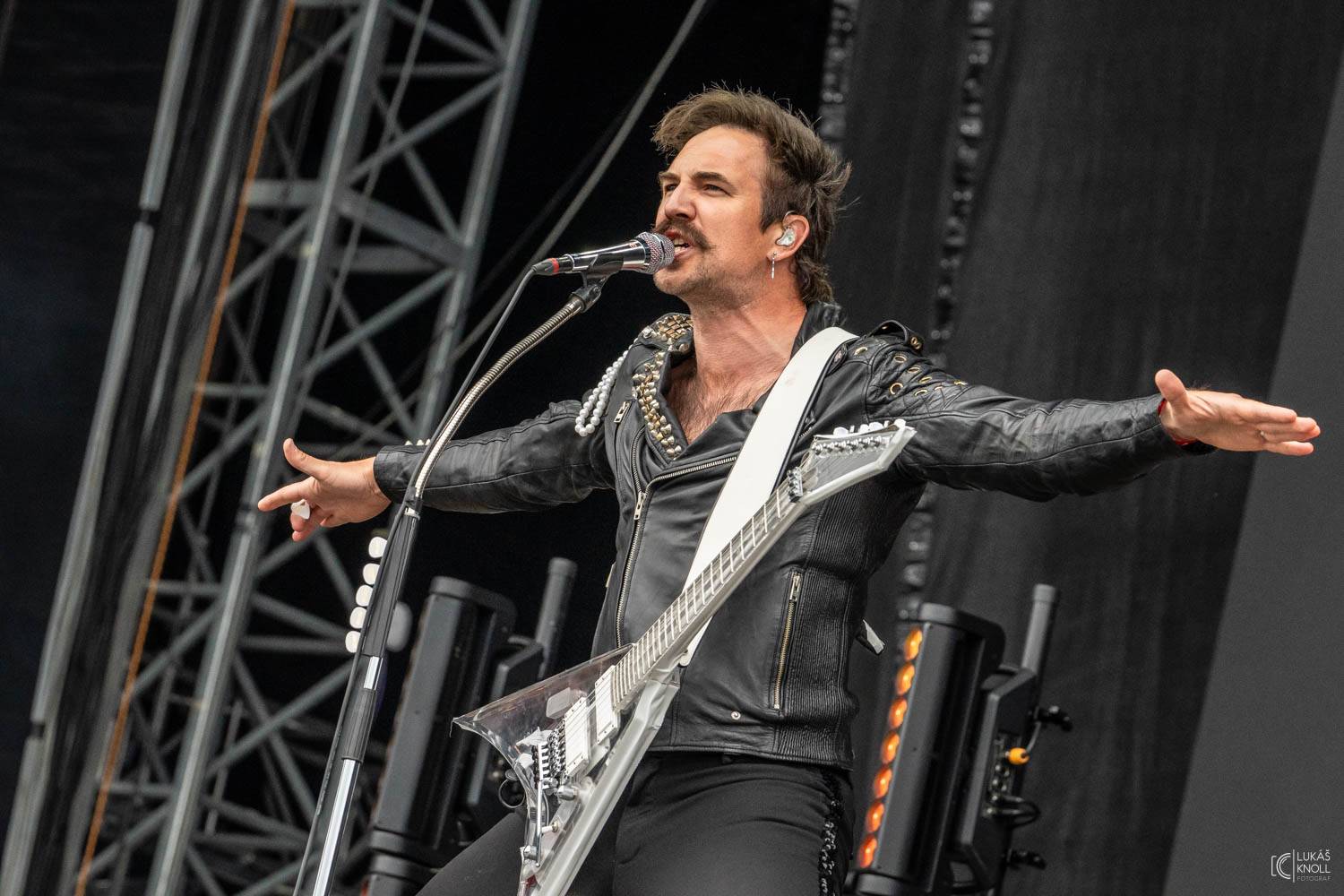 Sum 41, Mňága a Žďorp, J.A.R. i Keanu Reeves s Dogstar. To byl třetí den na Rock for People