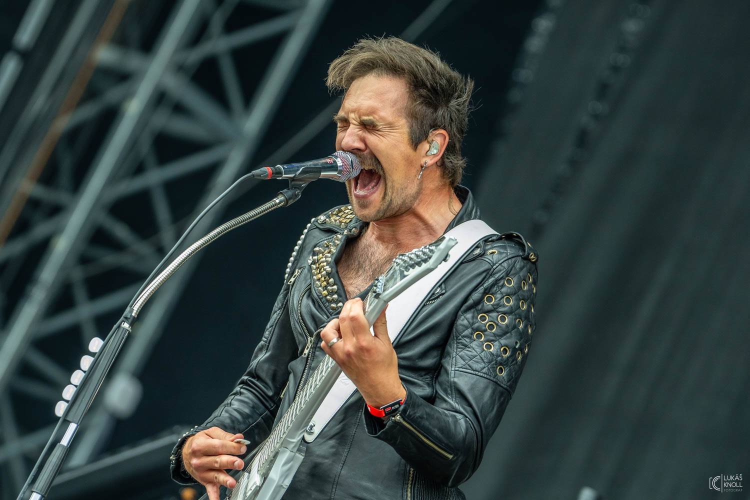 Sum 41, Mňága a Žďorp, J.A.R. i Keanu Reeves s Dogstar. To byl třetí den na Rock for People