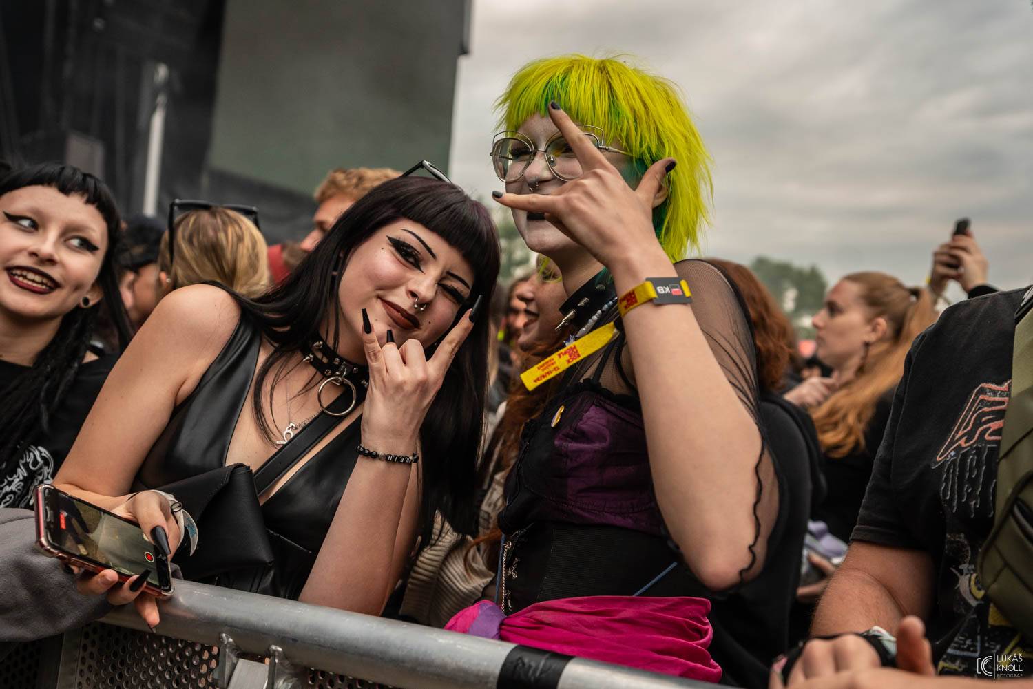 Sum 41, Mňága a Žďorp, J.A.R. i Keanu Reeves s Dogstar. To byl třetí den na Rock for People